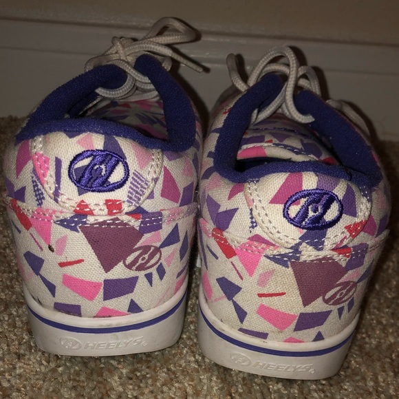 NEW HEELYS SHOES - Picture 3 of 6